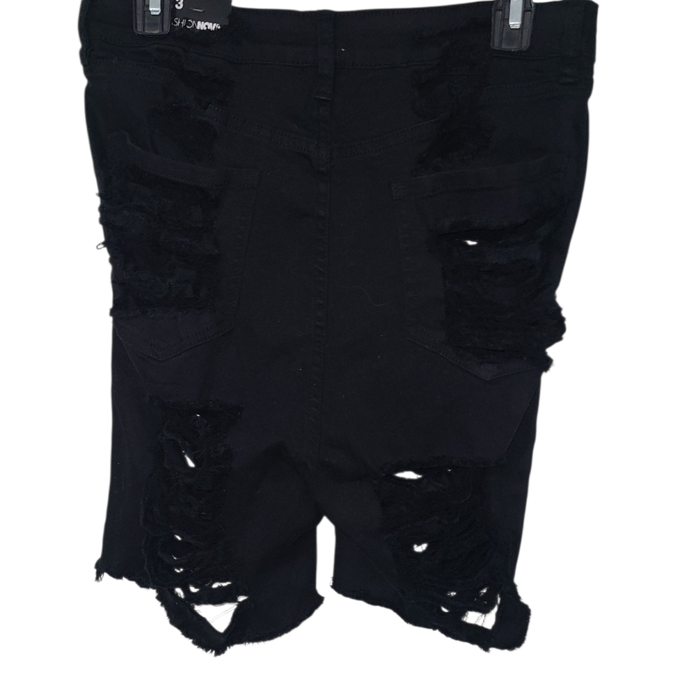 Yes Now Distressed Bermuda Shorts Fashion Nova NWT - Picture 6 of 7